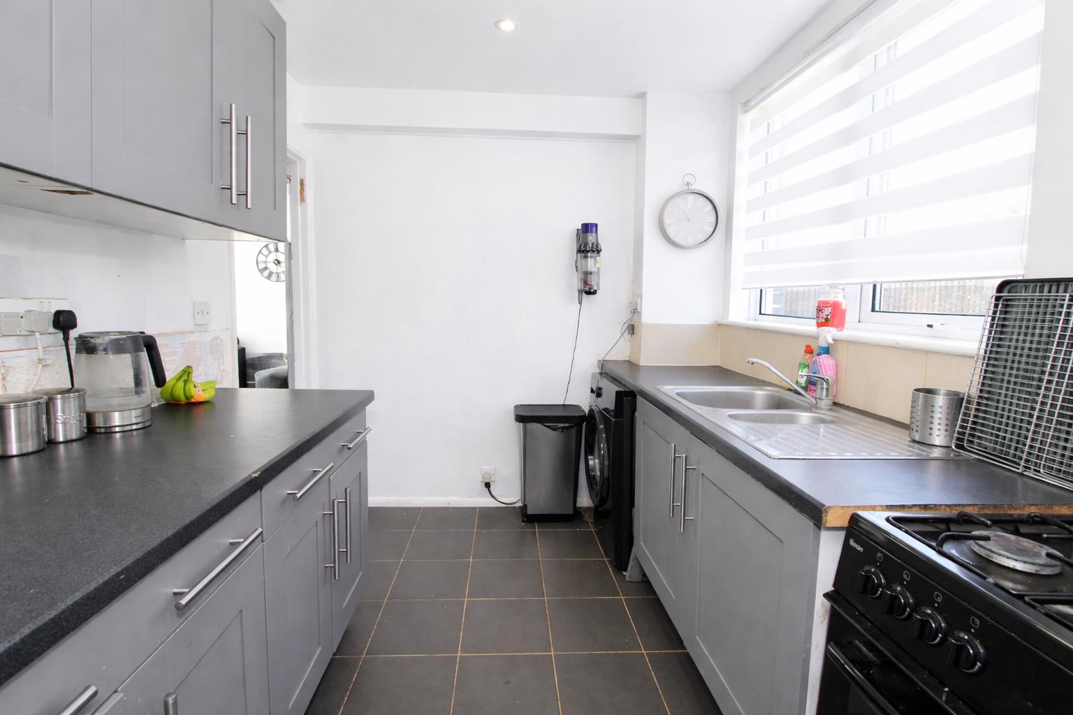 3 bed property in Furlong Close, Wallington